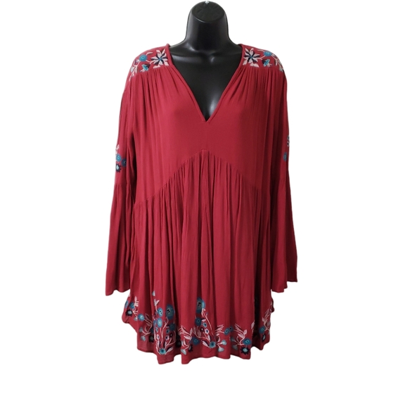 Free People Dresses & Skirts - Free People Te Amo Red Floral Embroidered Babydoll Dress XS Boho Peasant Flowy
